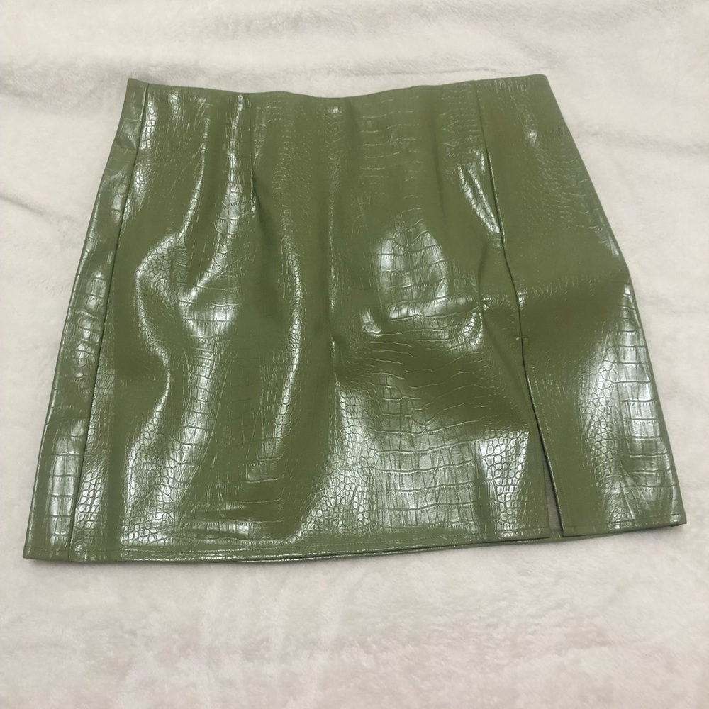 Green crocodile leather skirt